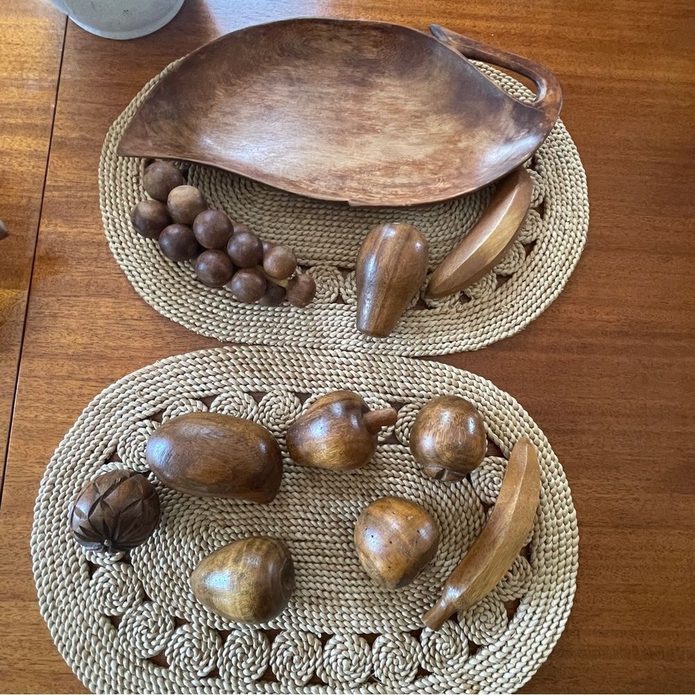 Vintage MCM Wooden Monkey Pod 10 Piece Fruit and Leaf Shaped Bowl Set - Picture 7 of 15
